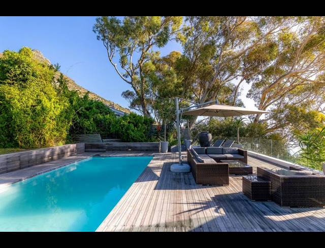 8 BEDROOM HOUSE FOR SALE IN LLANDUDNO